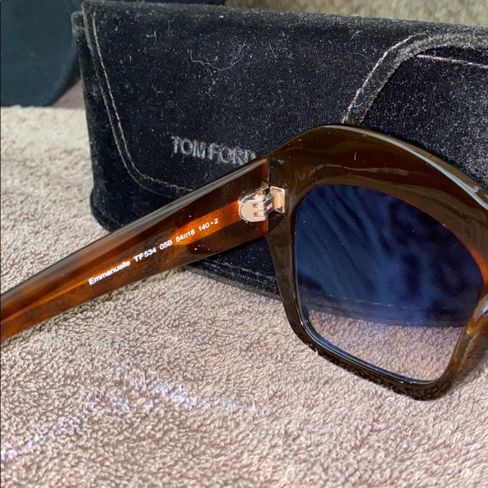 Tom Ford Sunglasses - Picture 6 of 8